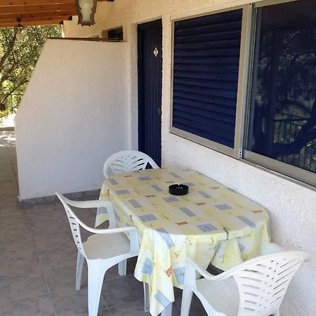 アパート B&d 1 *